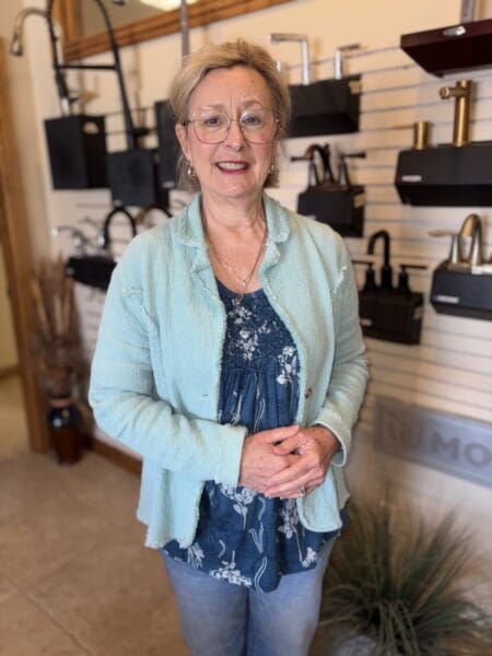 Leasa Brosseau Owner