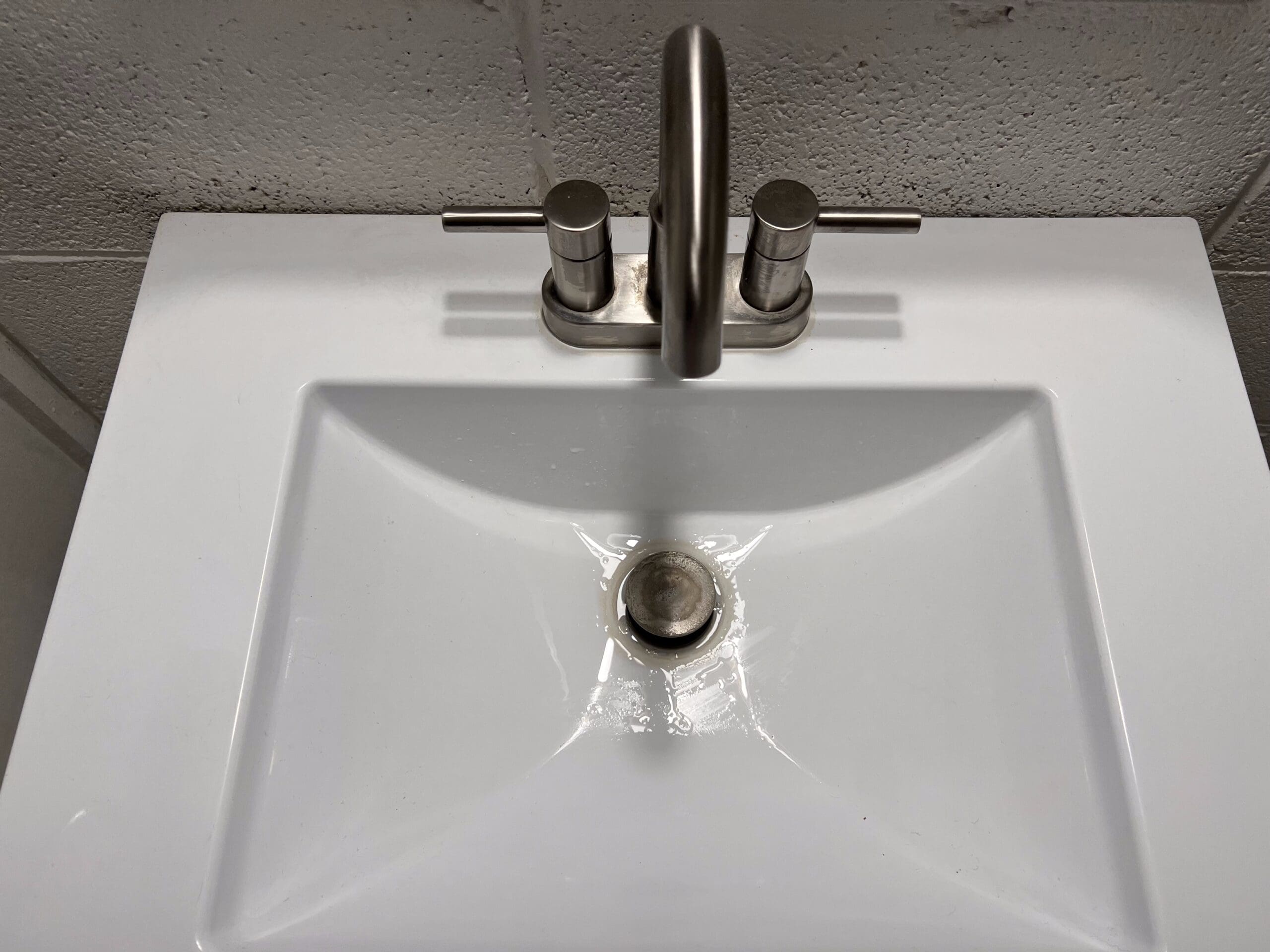 Sink In Small Restaurant 2 Converted